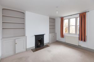 Sitting Room- click for photo gallery